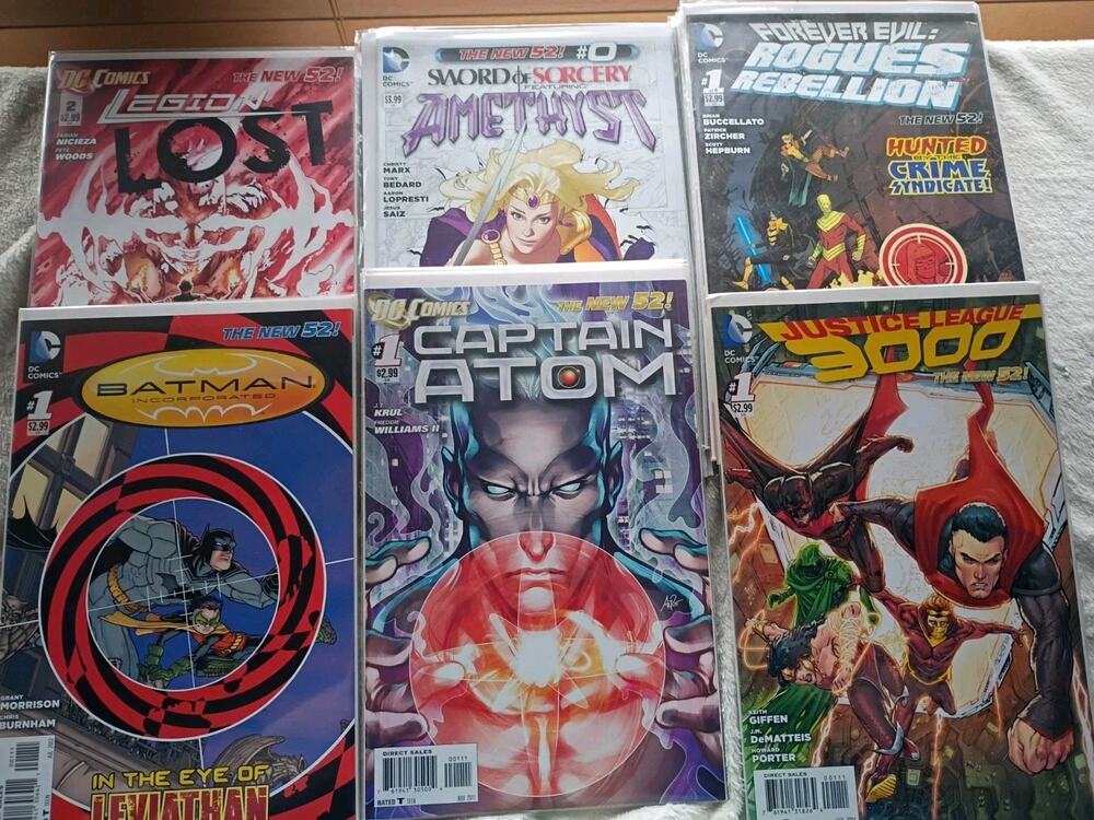NEW 52! DC COMICS Random Lot Of 26 Justice League Batman Forever Evil Vf/NM - Picture 1 of 11